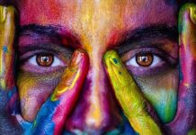 Cromofobia: cause e trattamenti contro la "paura dei colori"