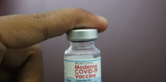 Vaccino anti-COVID Moderna: terza dose efficace anche contro Omicron