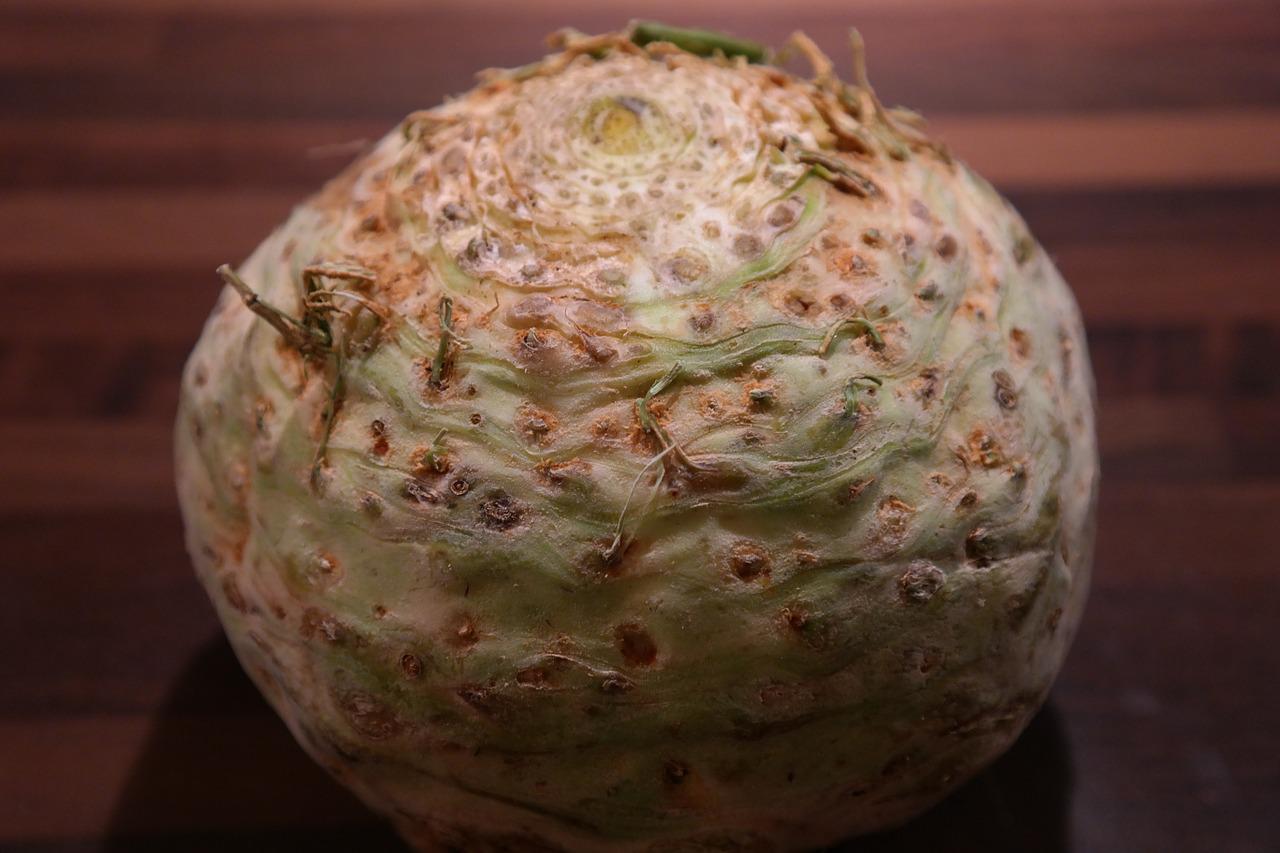 Sedano rapa: proprietà, valori nutrizionali, benefici e controindicazioni